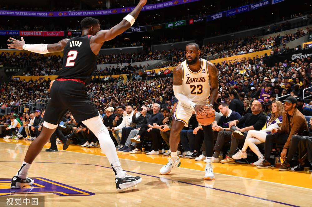 均显示出球 均显示出球