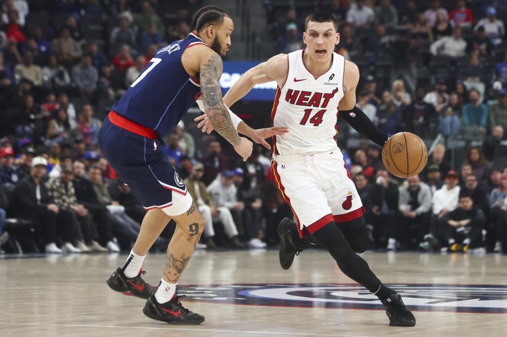 合现代足球 合现代足球